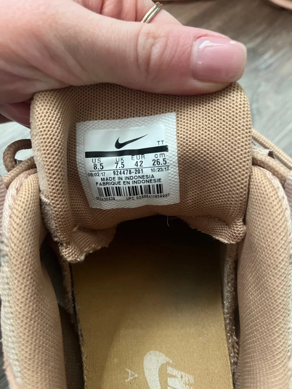 Nike Beige/Tan Mesh & Snake-Detail Air Max - Picture 2 of 6